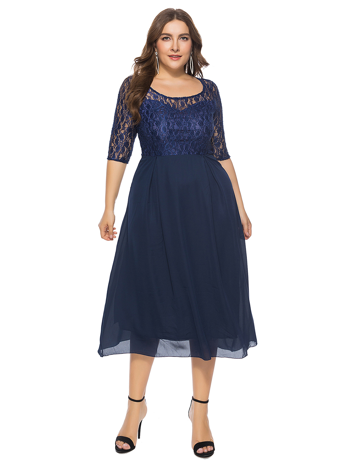 Plus Size Round Neck Lace Half Sleeves Midi Dress
