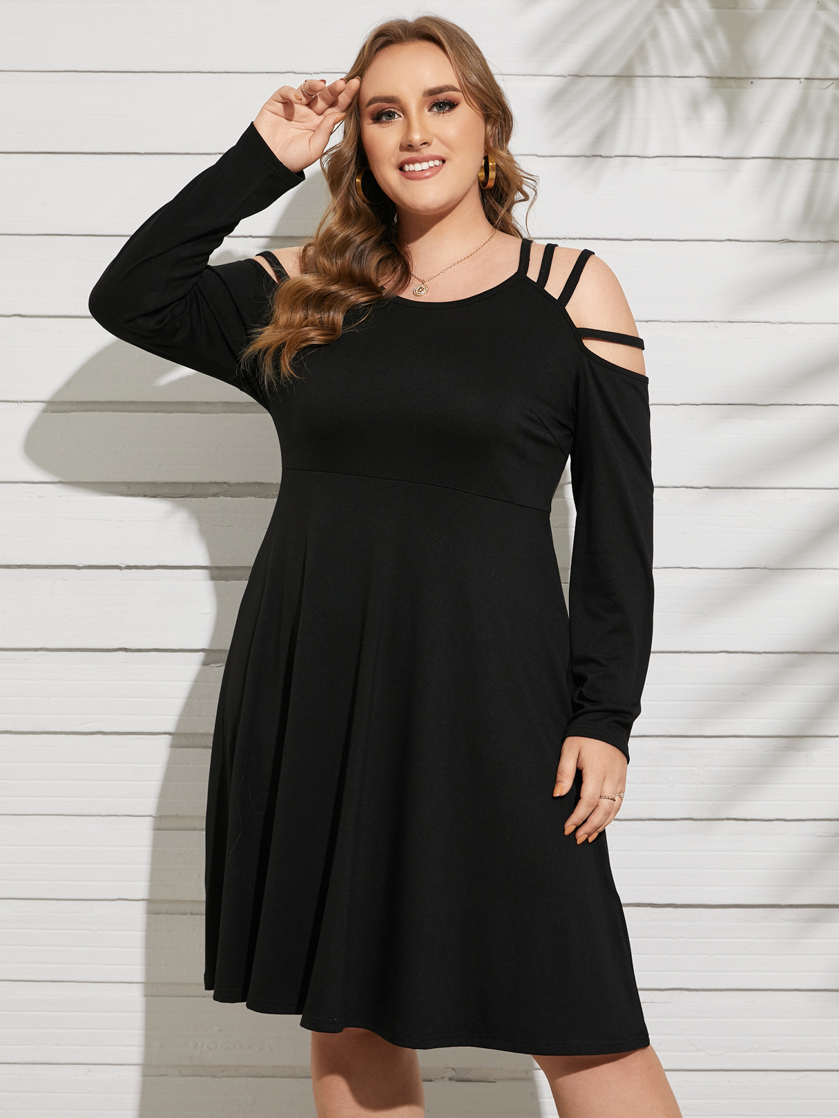 YOINS Plus Size Round Neck Cut Out Long Sleeves Dress
