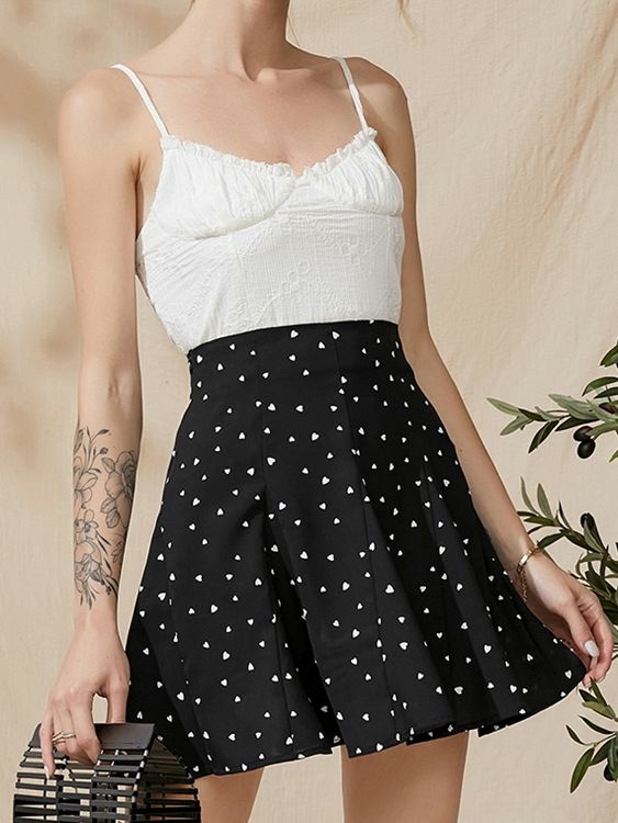 YOINS Black Heart High Waist Mini Skirt