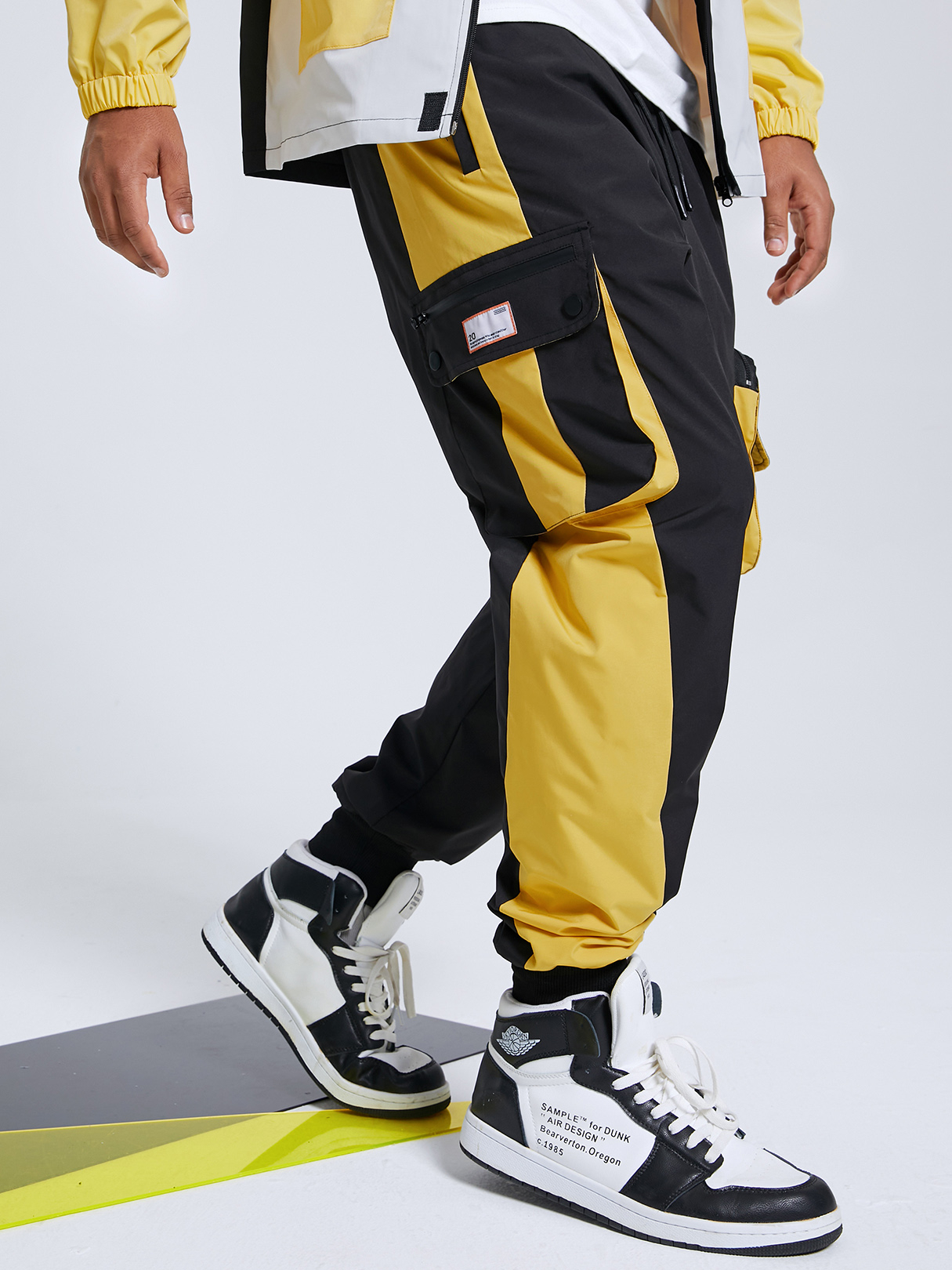 Men Casual Color Block Patchwork Elastic Waist Cargo Pants