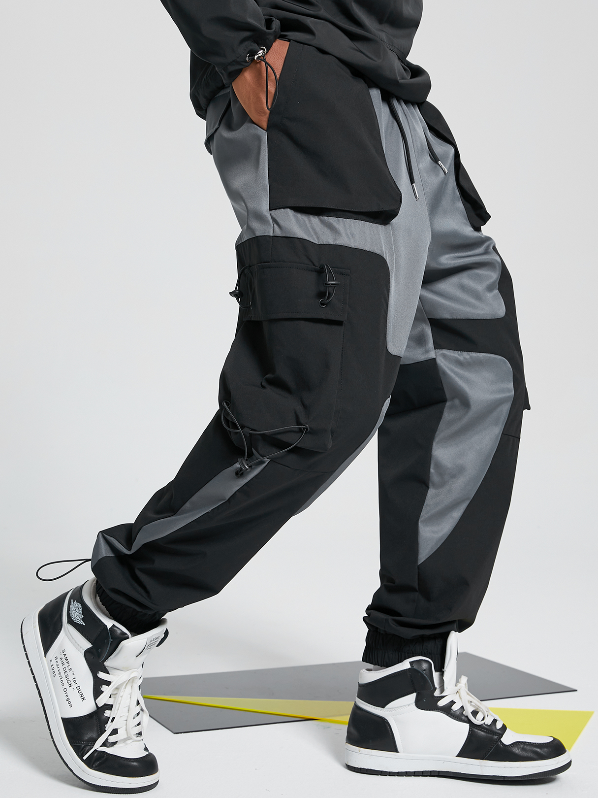 Men Hip Hop Color Block Drawstring Elastic Waist Cargo Pants