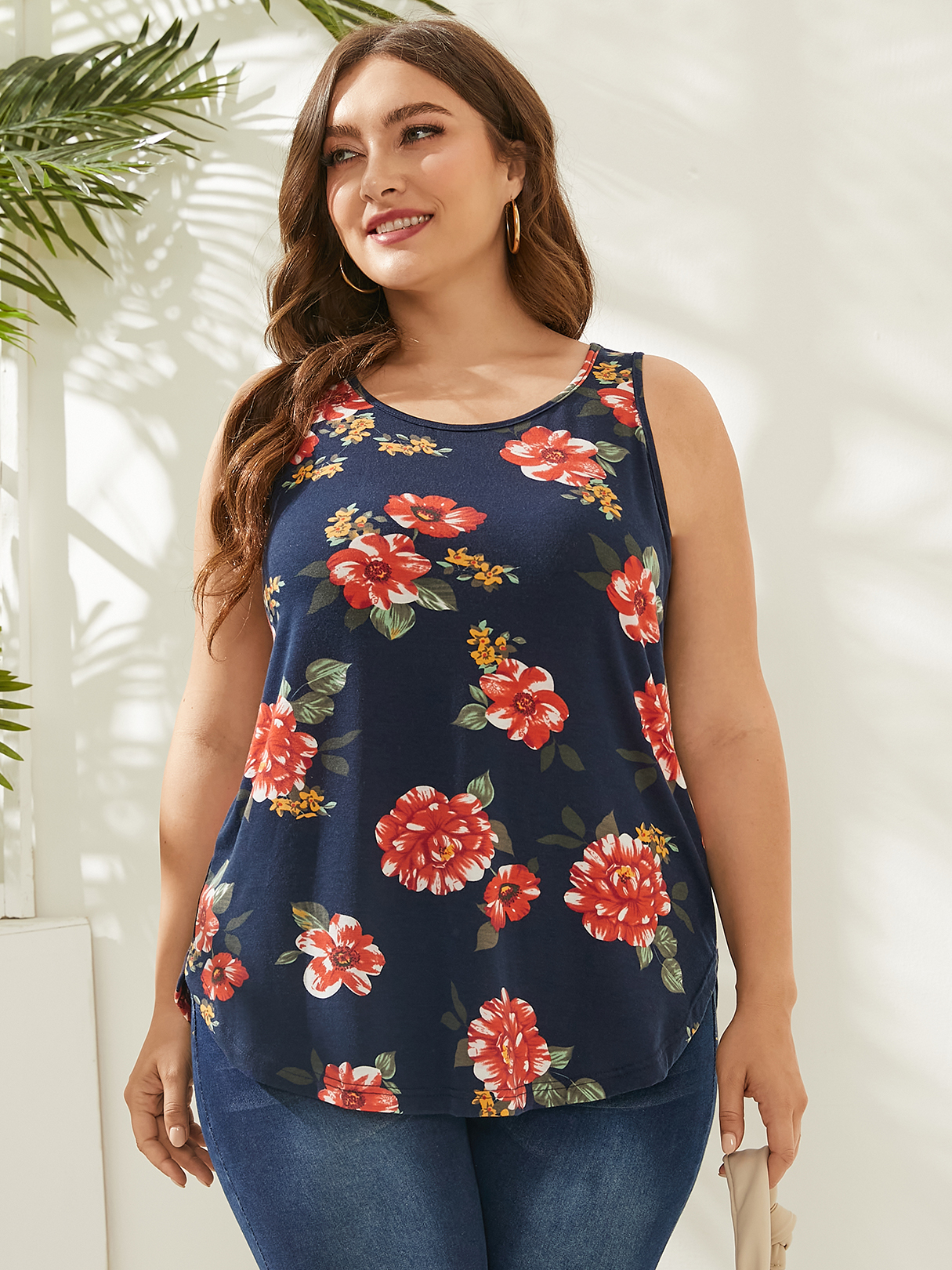 YOINS Plus Size Round Neck Floral Print Sleeveless Tank Top