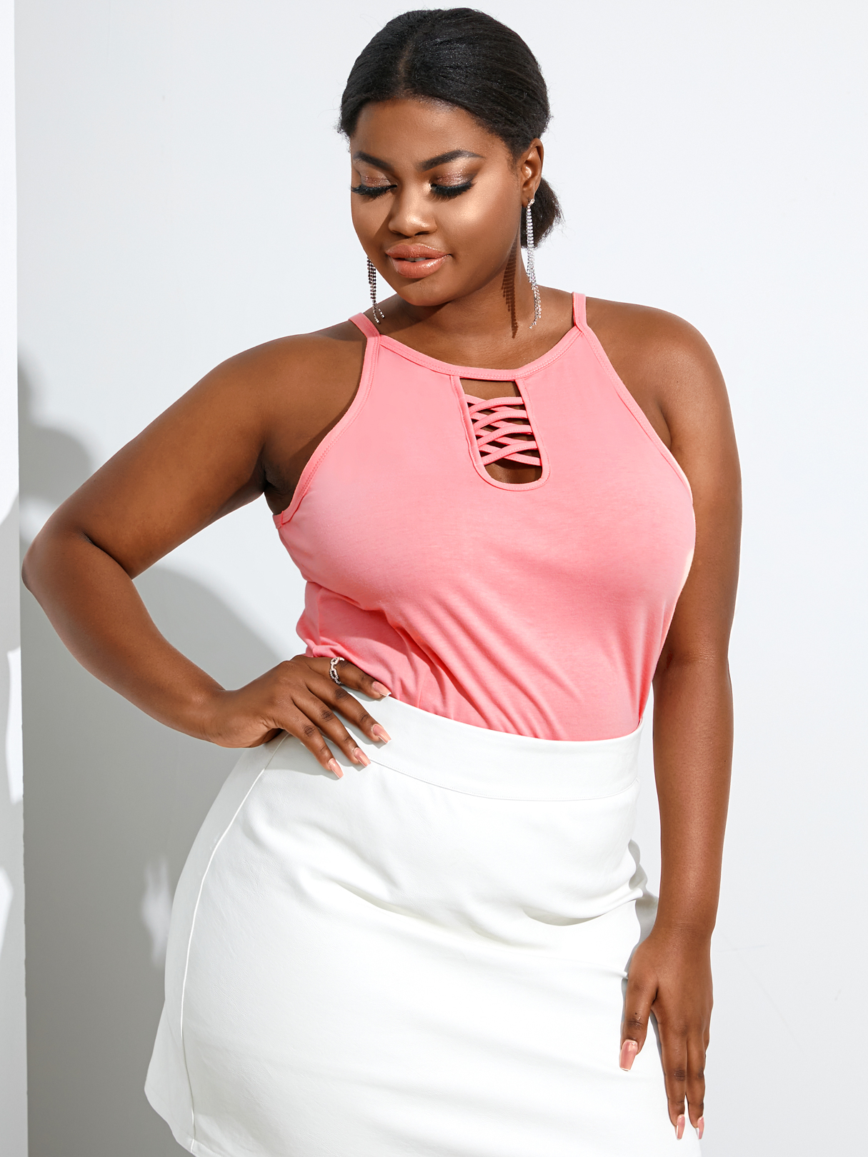YOINS BASICS Plus Size Spaghetti Strap Criss-cross Sleeveless Cami