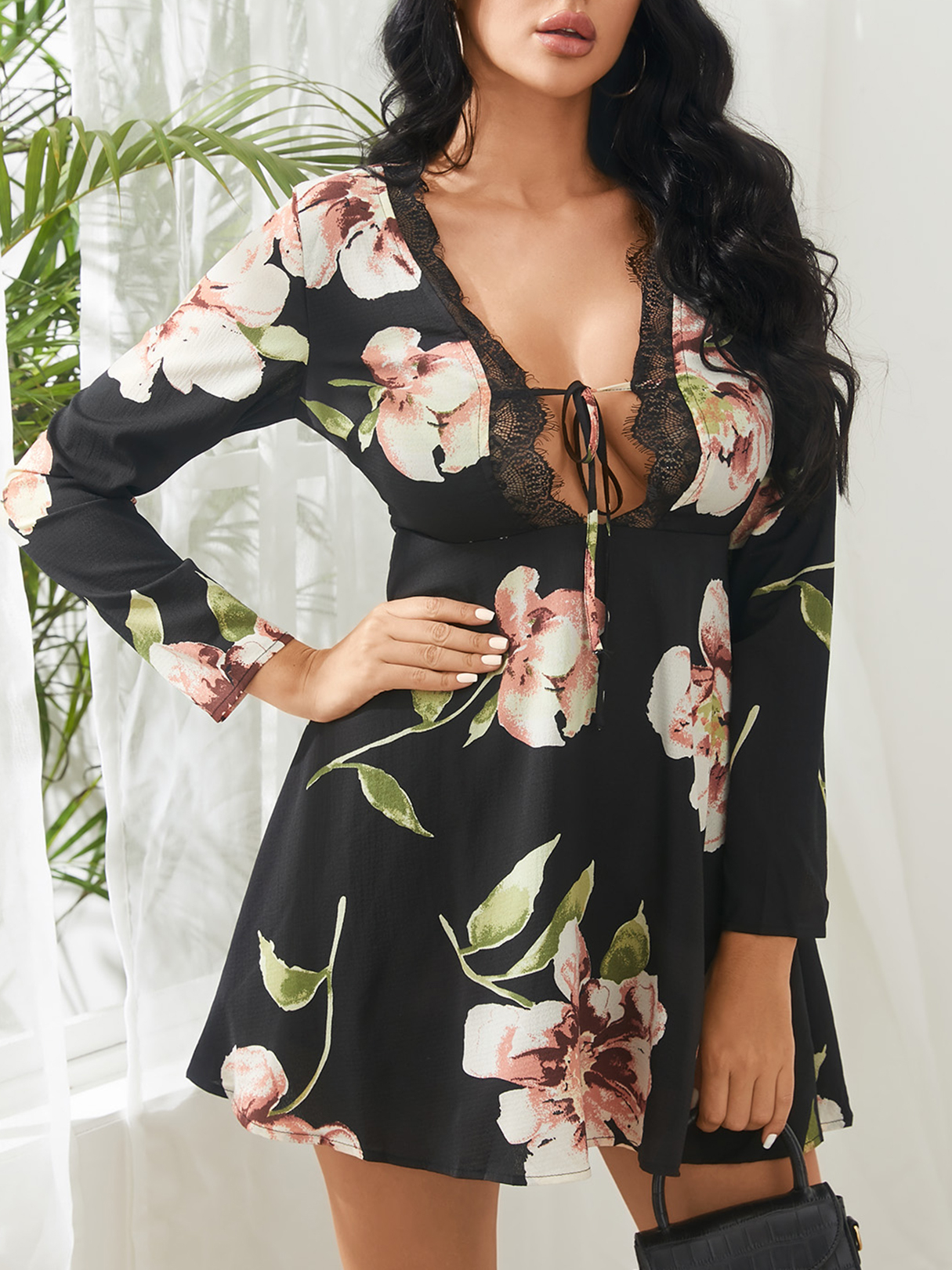 Black Lace Details Random Floral Print V-neck Long Sleeves Dress