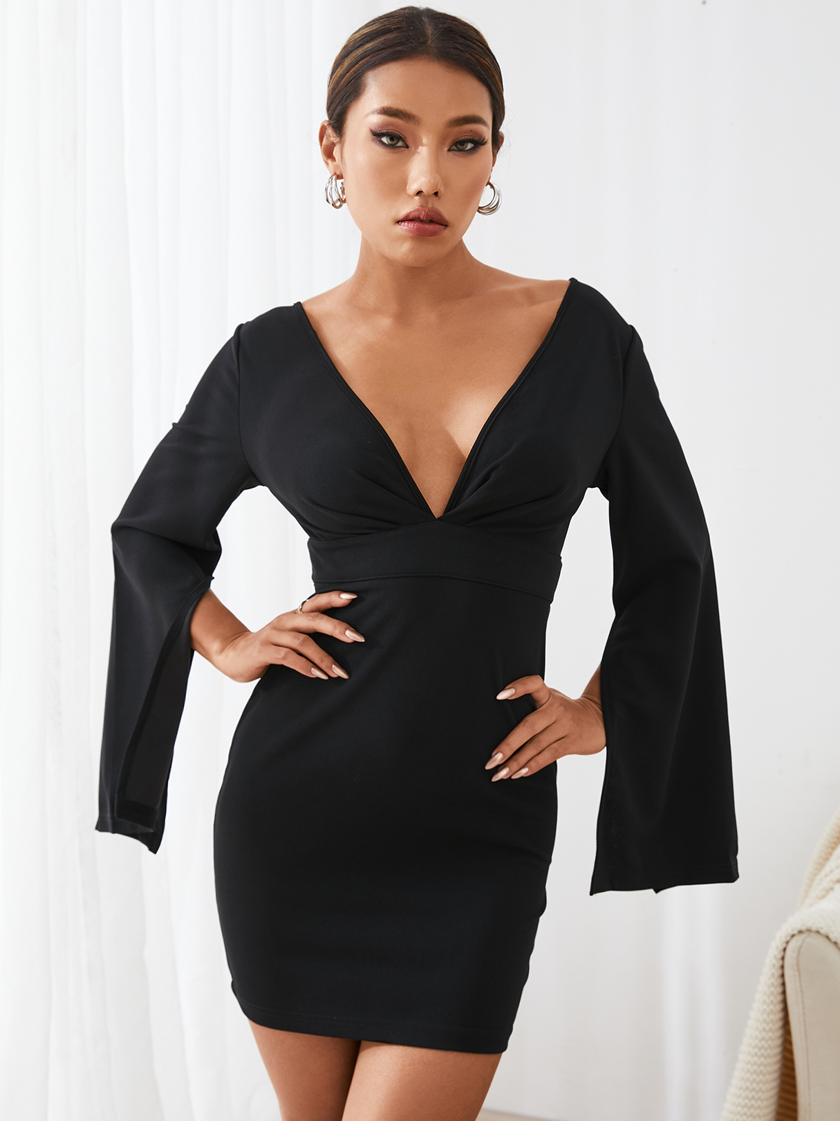 YOINS Black Backless Design Deep V Neck Long Sleeves Dress