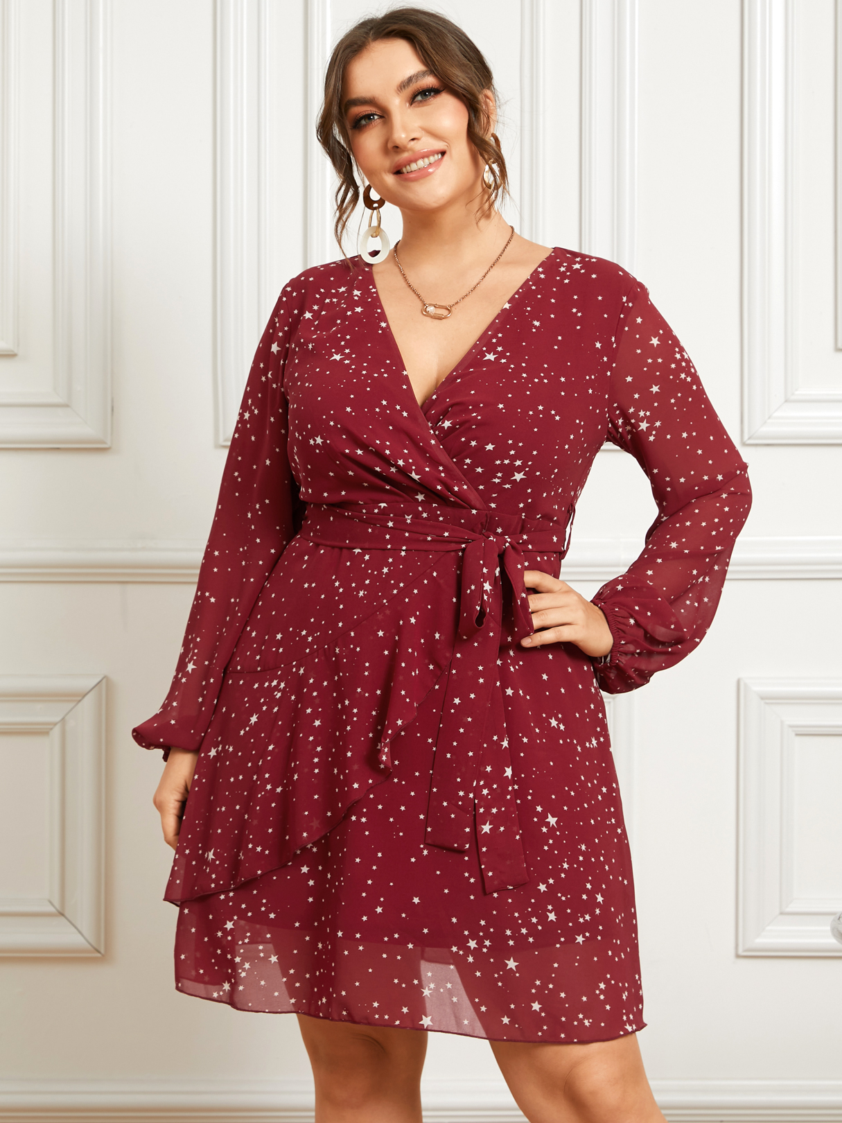 YOINS Plus Size Deep V Neck Star Belt Design Long Sleeves Dress