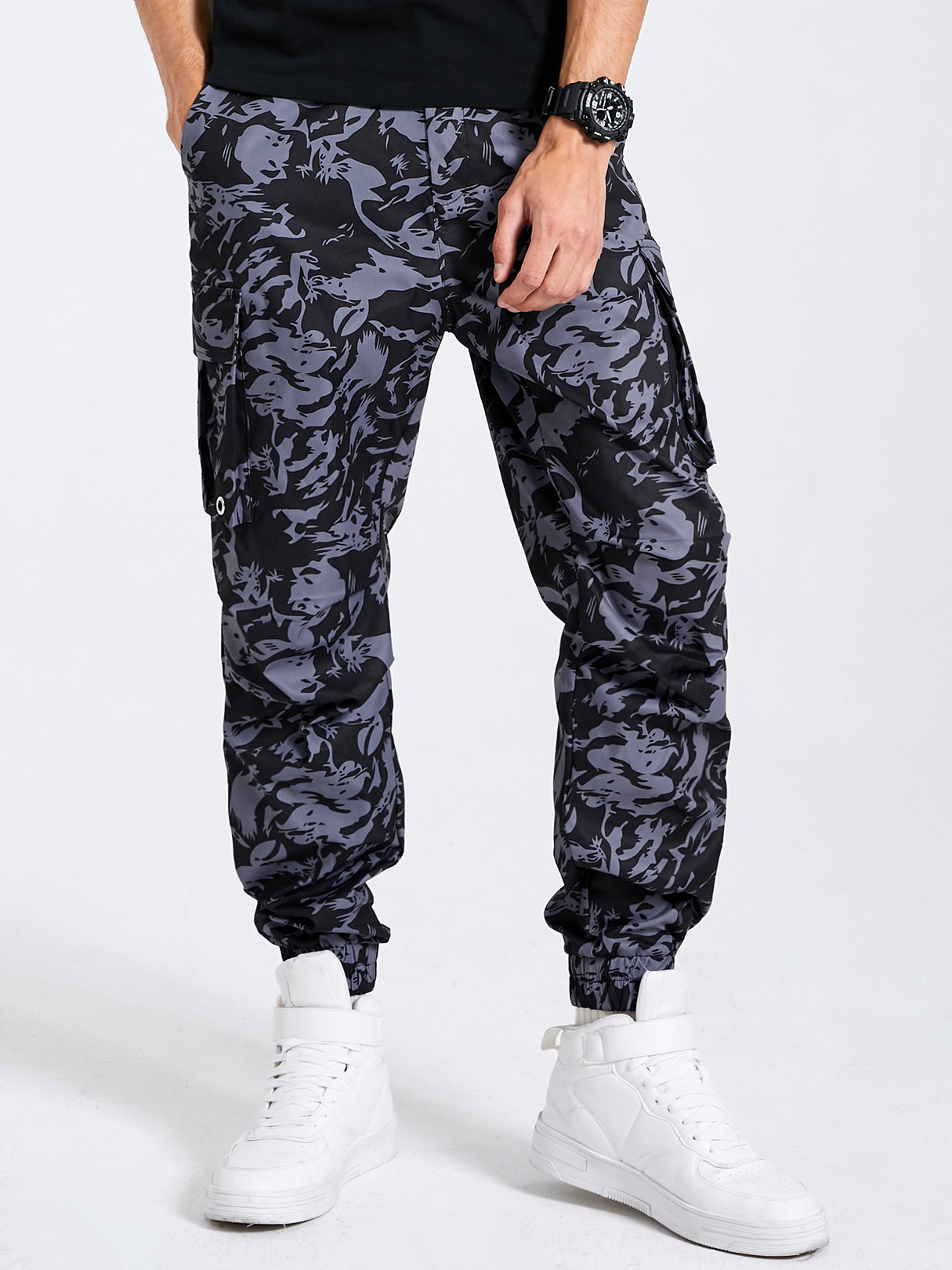 Men Camo Print Zip Front Tapered Cargo Pants