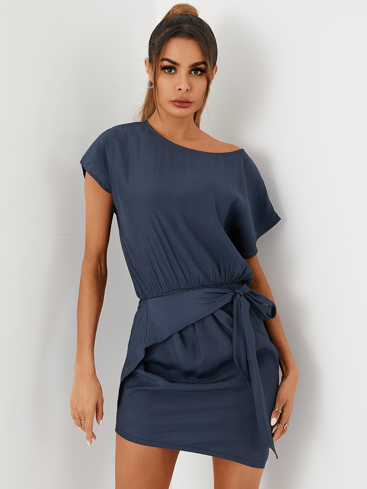 Casual Round Neck Self-tie Waist Mini Dress With Short Sleeves