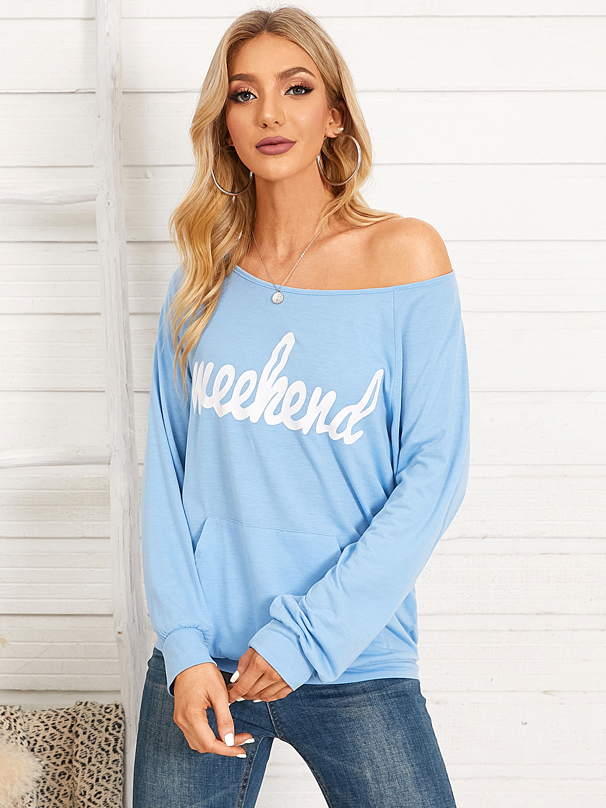 Blue Letter One Shoulder Pocket Design Sweatshirt