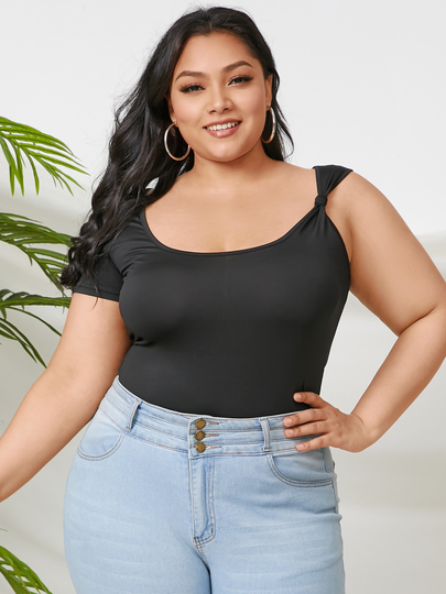 YOINS BASICS Plus Size Scoop Neck Twist Short Sleeves Tee