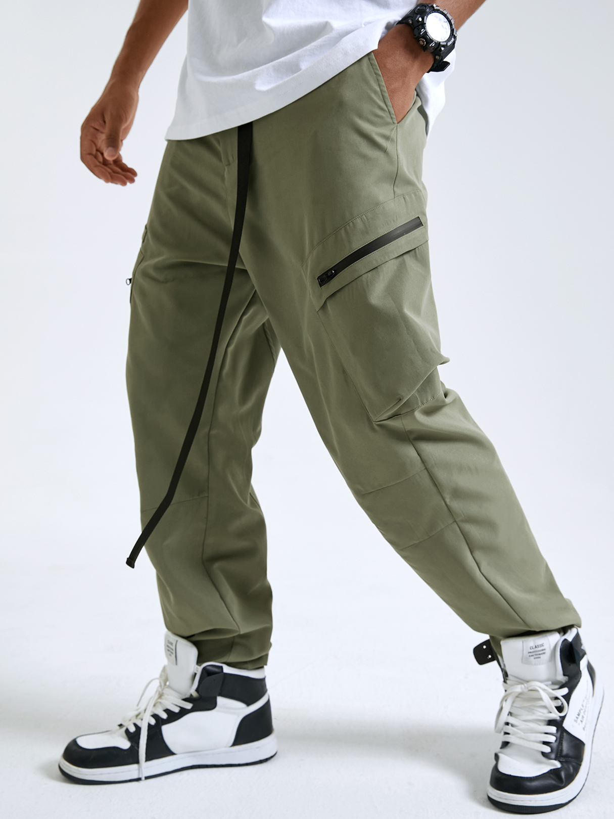 Men Plain Belt Design Zip Pockets Cargo Pants