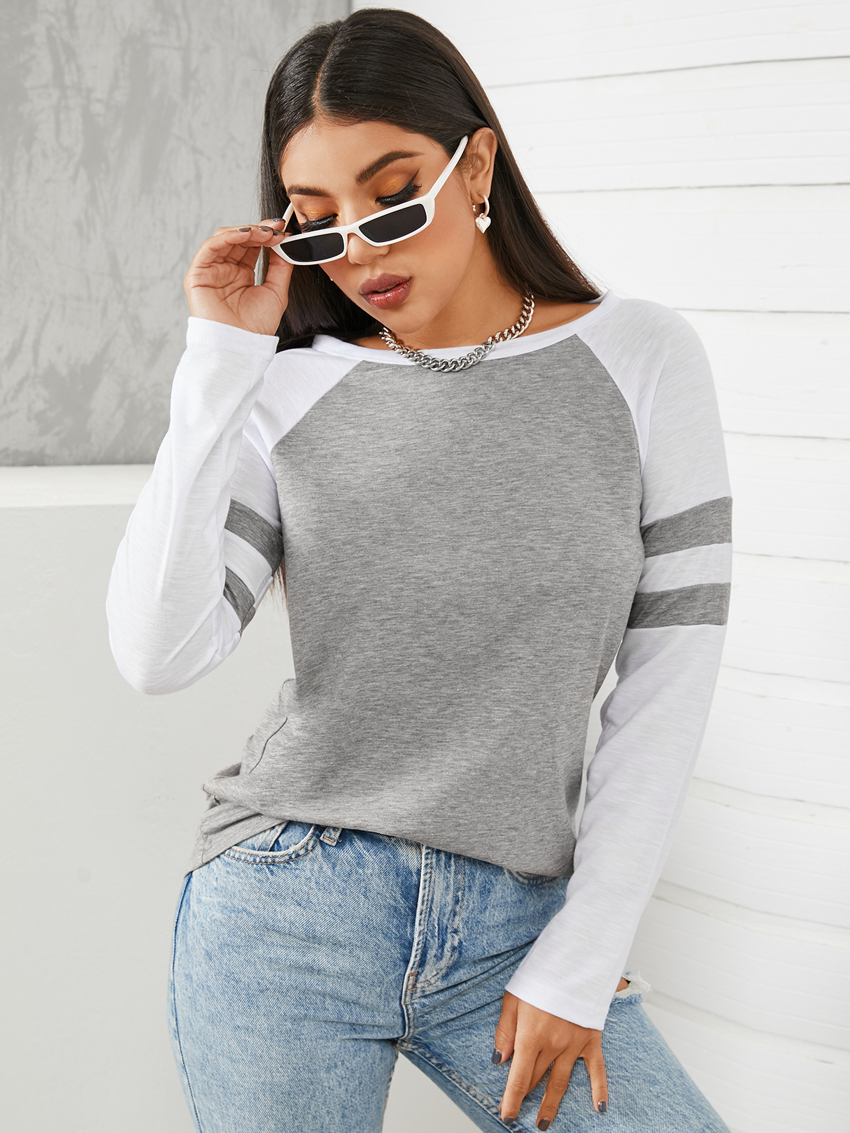 Grey Stripe Colorblock Round Neck Raglan Sleeves T-shirt