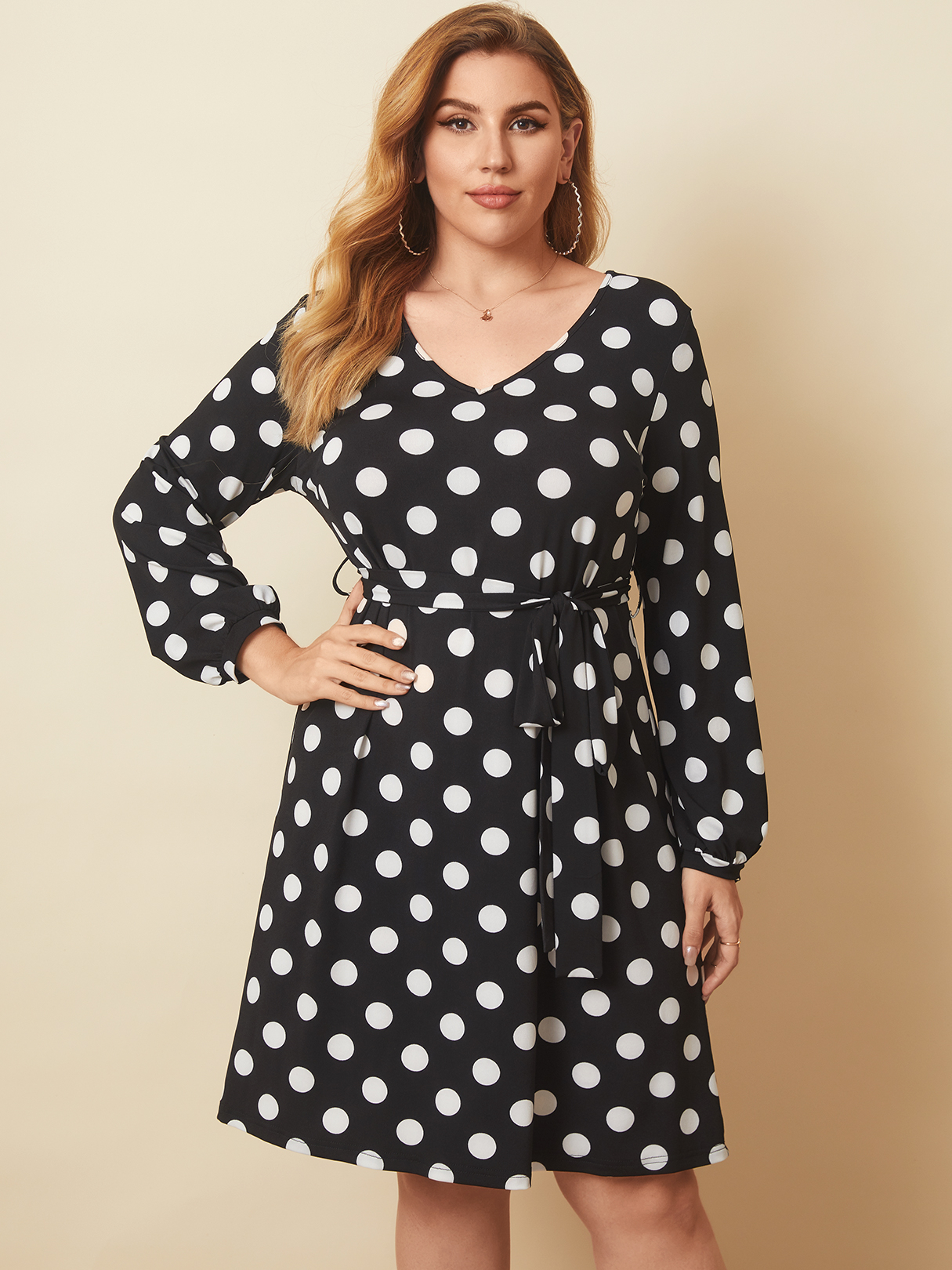 YOINS Plus Size V-neck Polka Dot Belt Design Long Sleeves Mini Dress