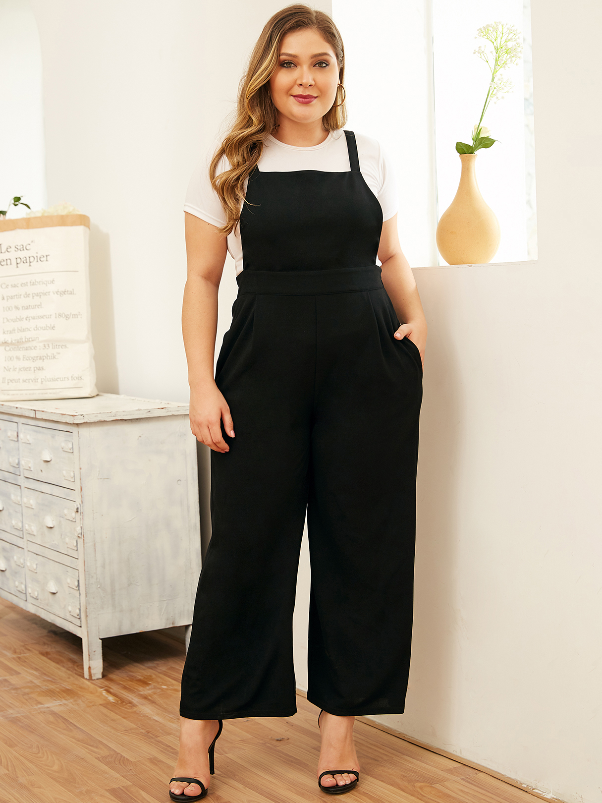 YOINS Plus Size Black Pocket Design Sleeveless Jumpsuit
