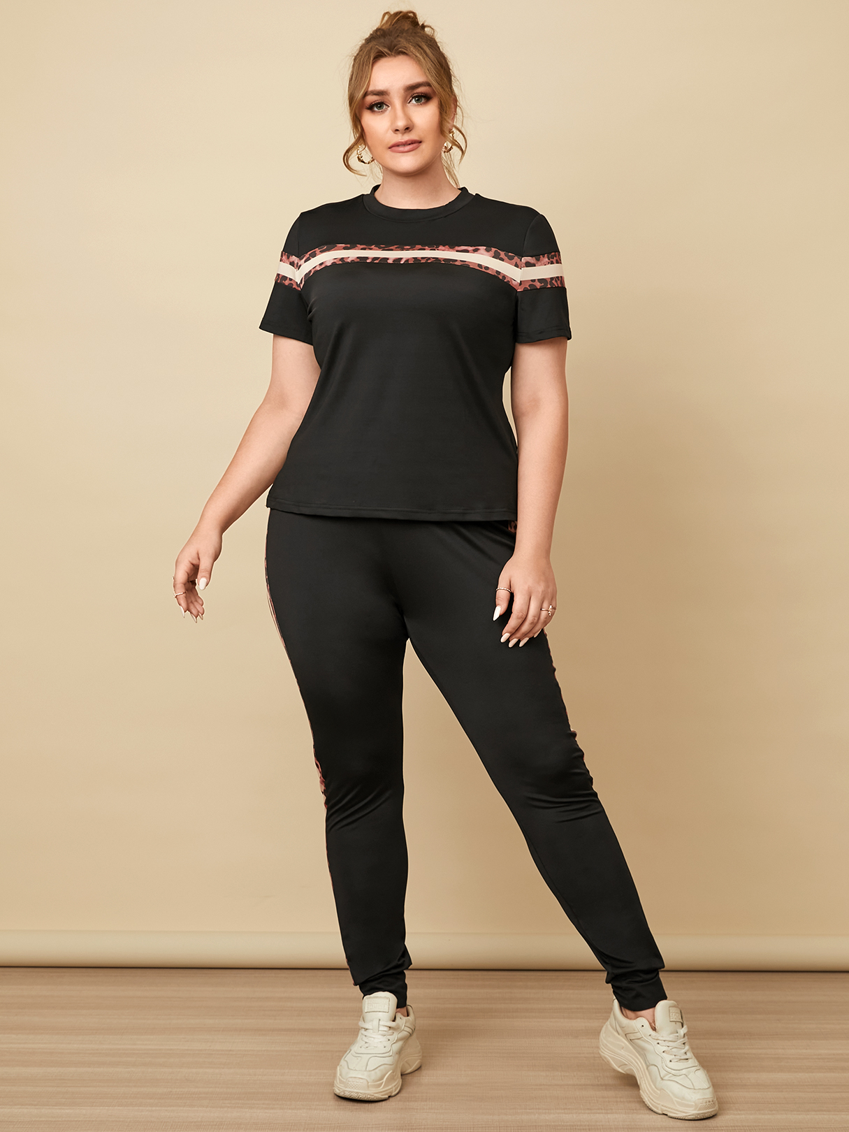 Plus Size Striped Leopard Patchwork Design Short Sleeves Two Piece Outfits