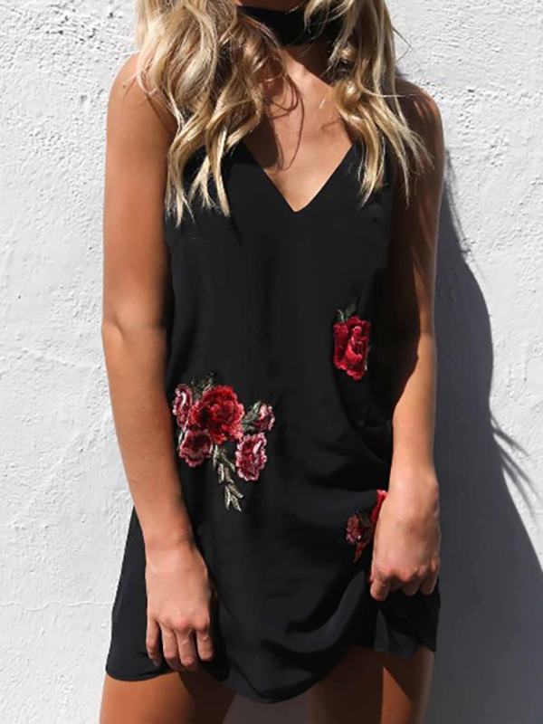Black Sleeveless Random Rose Embroidery Sexy V-neck Halter Mini Dress With Chocker