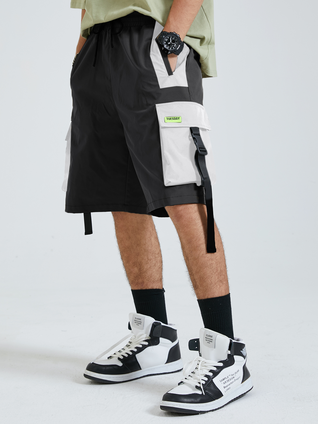 Men Color Block Patchwork Side Pocket Ribbon Cargo Shorts