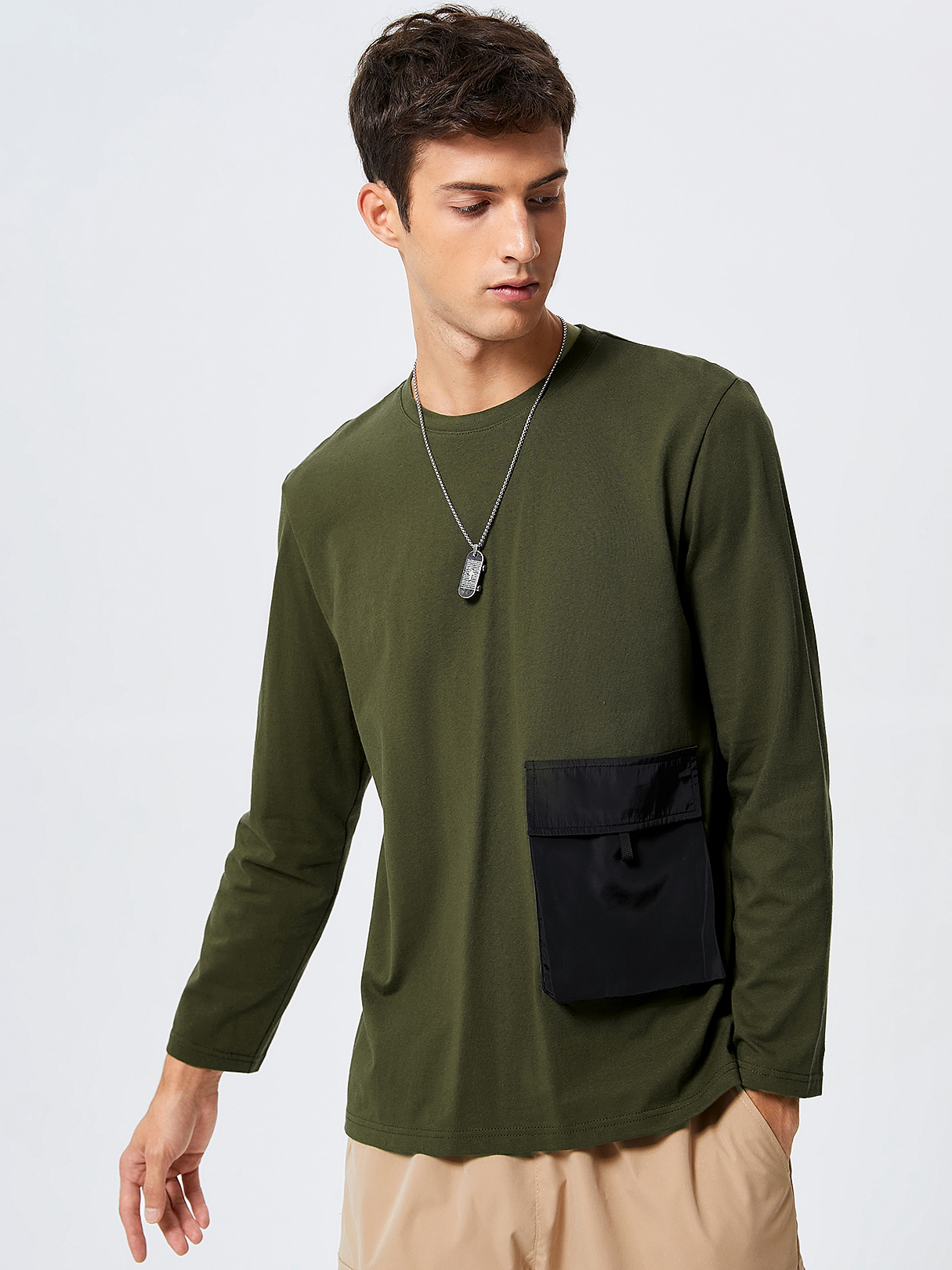 Men 100% Cotton Pocket Plain T-shirt