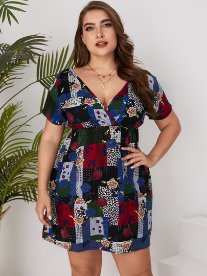 Plus Size V-neck Tribal Wrap Design Short Sleeves Dress