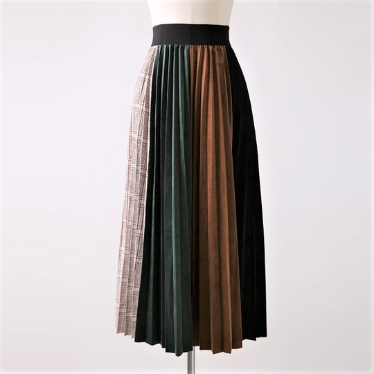 Souland - Faux Suede Plaid Panel Pleated Midi Skirt - Multi/One Size
