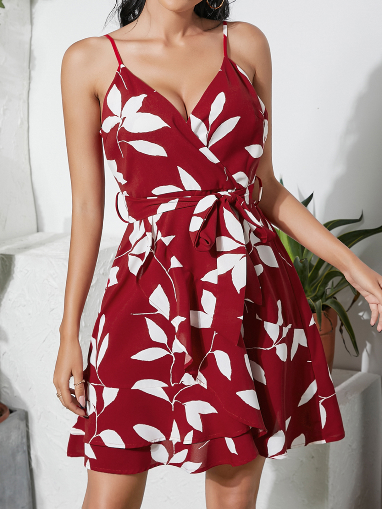 YOINS Floral Print Belt Design Ruffle Hem Sleeveless Mini Dress