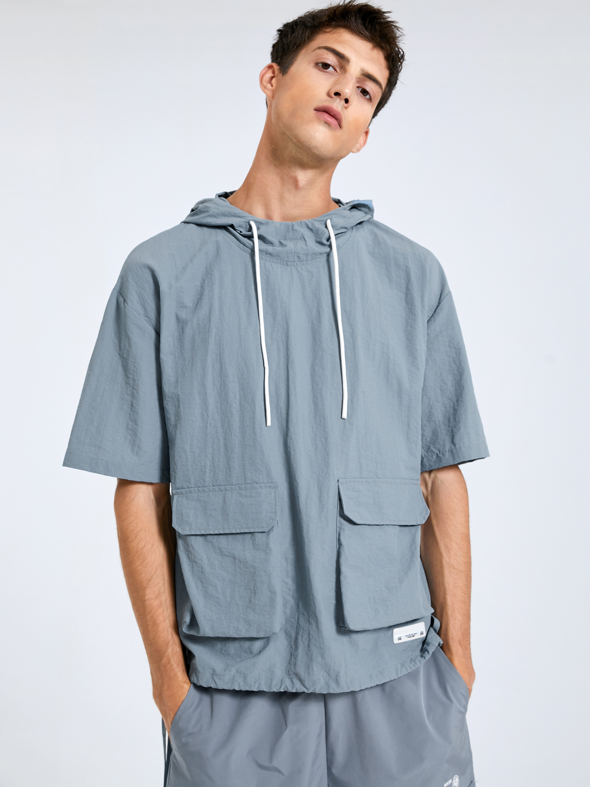 Men Plain Pocket Drawstring Hooded T-Shirt