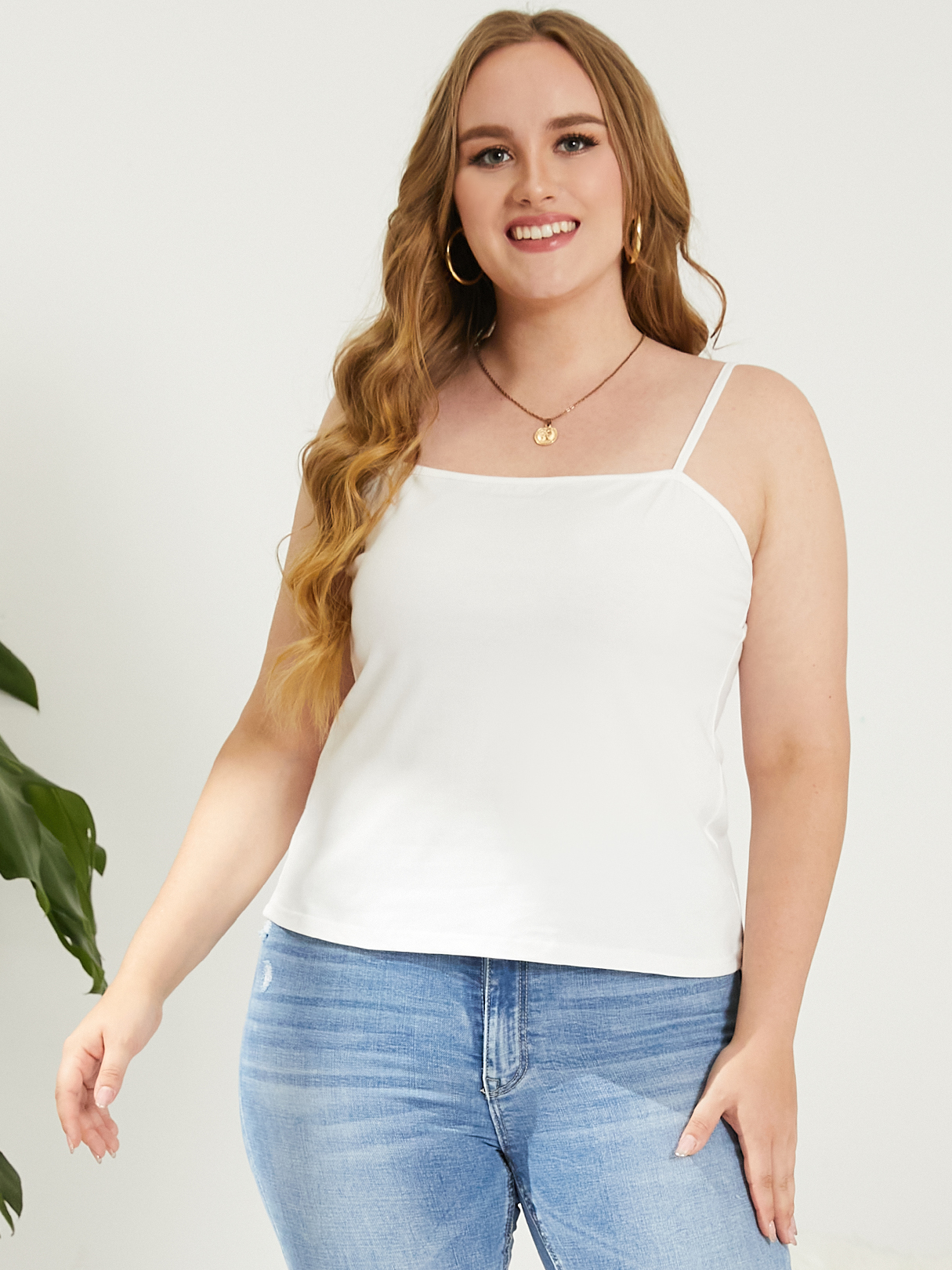 YOINS BASICS Plus Size Spaghetti Adjustable Shoulder Straps Cami