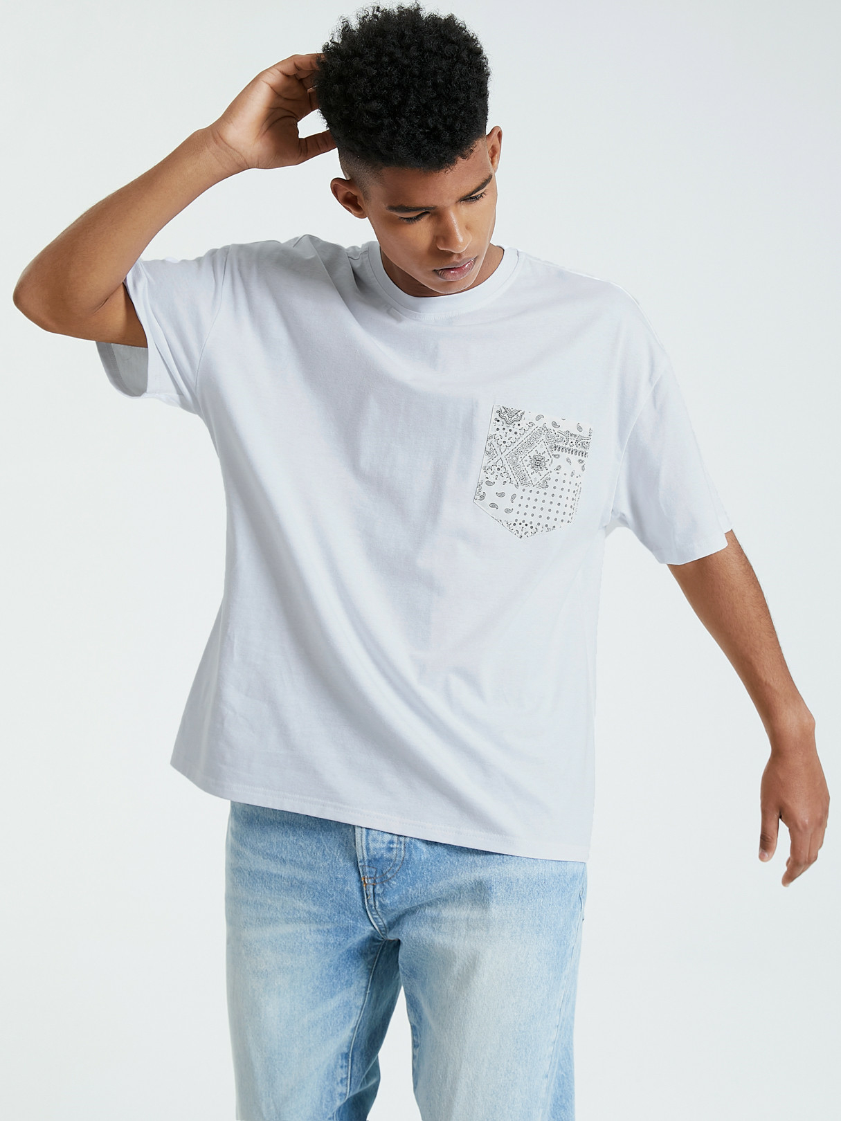 Men Paisley Pocket Plain T-Shirt