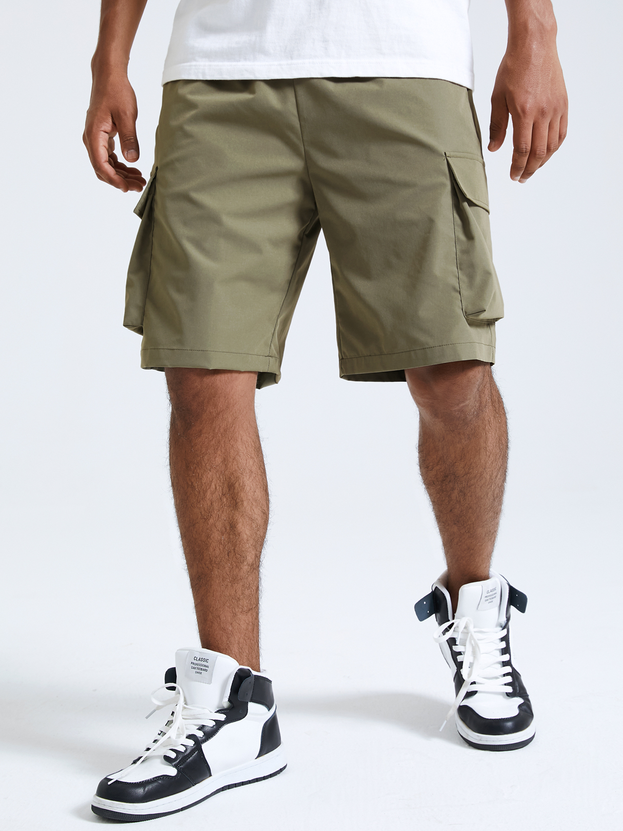 Men Casual Plain Multi-Pocket Drawstring Shorts