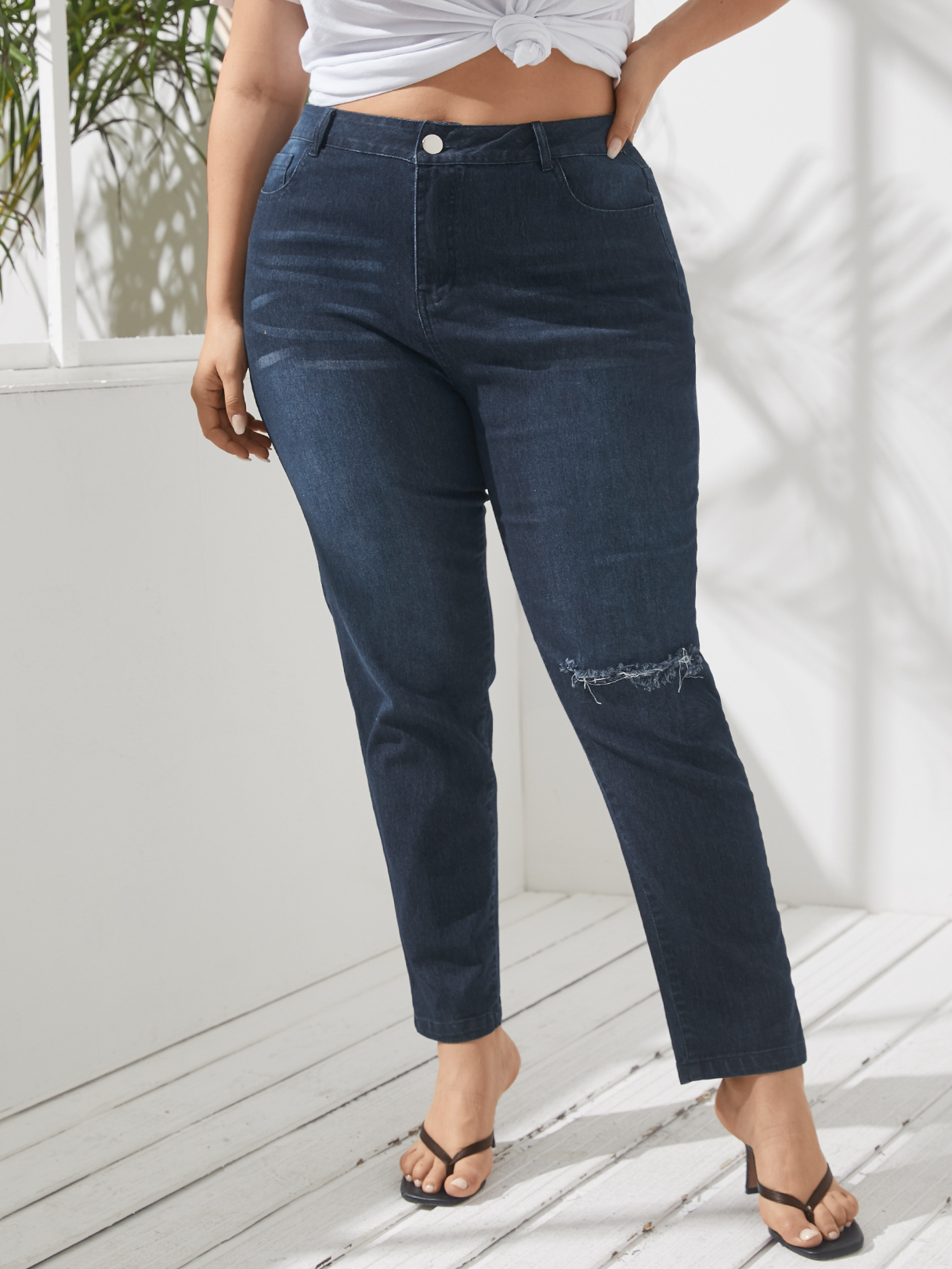 Yoins Plus Size Side Pockets Button Design Random Ripped Denim Pants