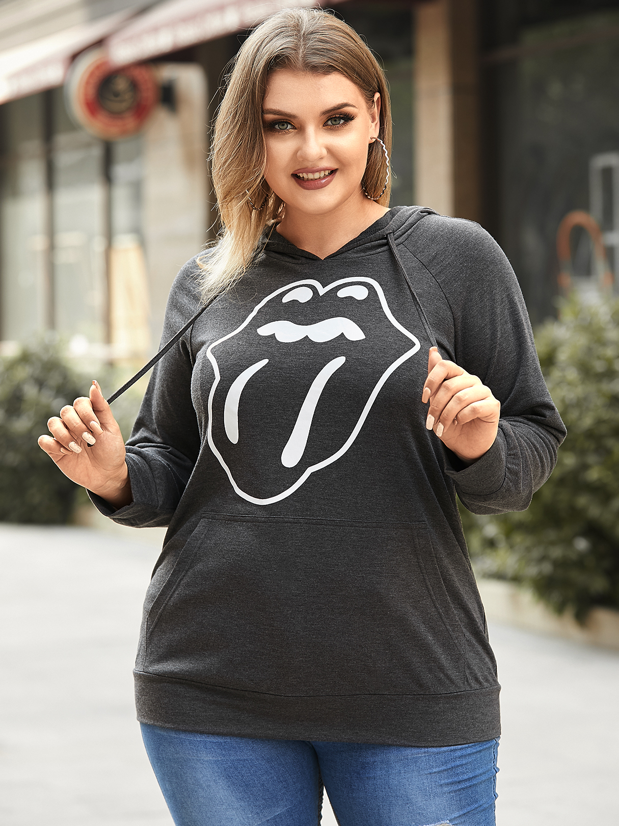 YOINS Plus Size Graphic Pocket Design Hooded Design Long Sleeves Sweatshirt