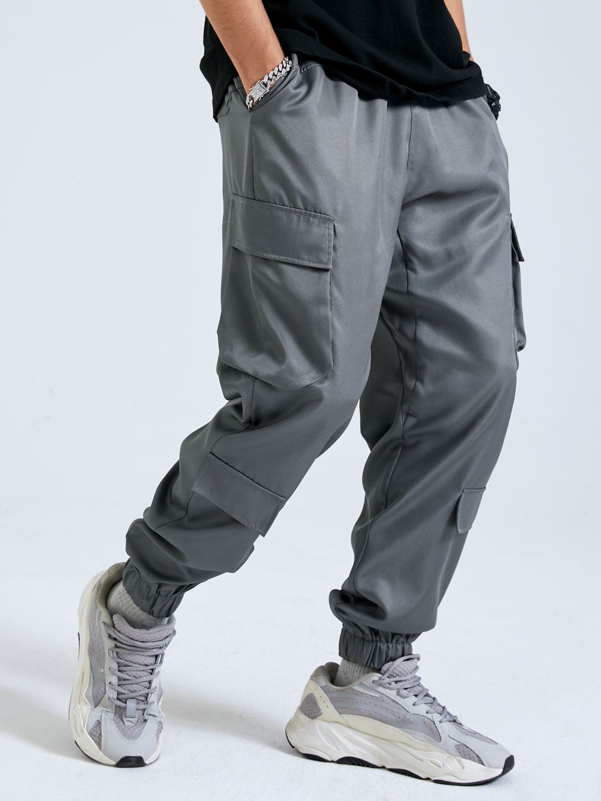 Men Plain Drawstring Elastic Waist Tapered Hem Cargo Pants
