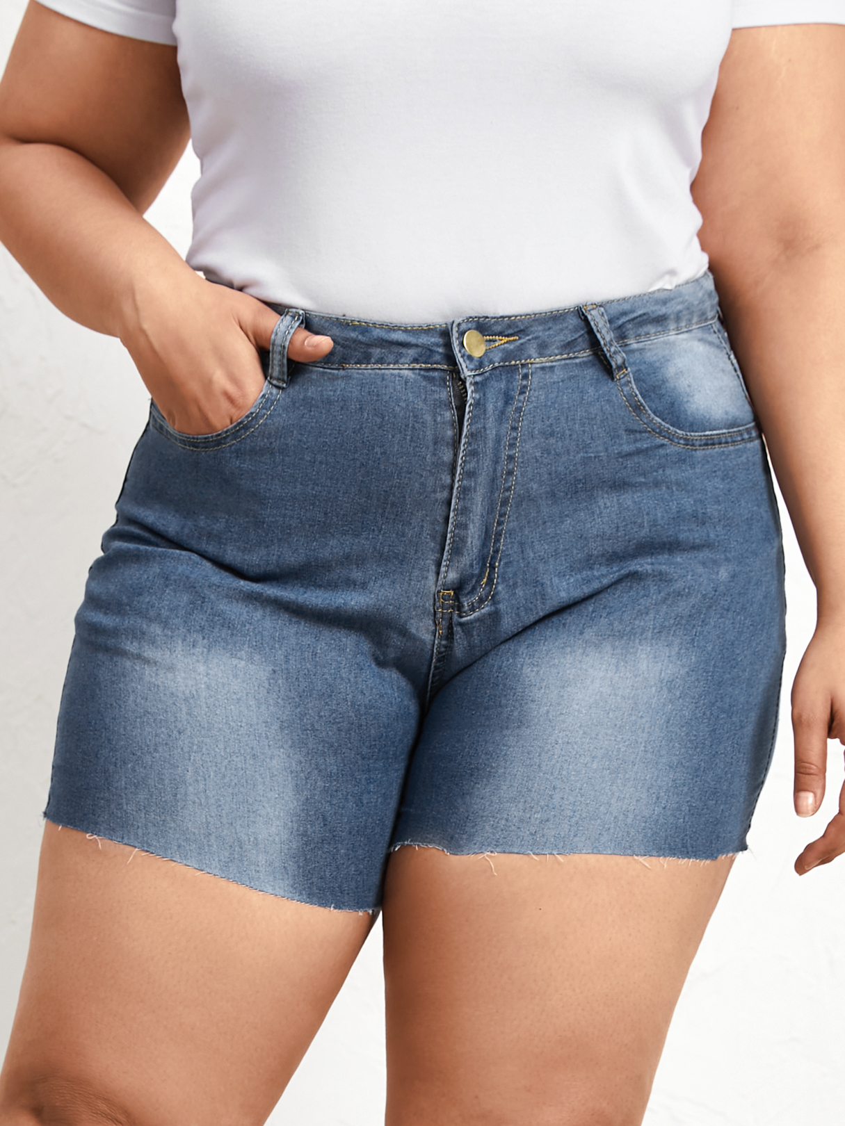 Plus Size Classic Five Pockets Denim Shorts