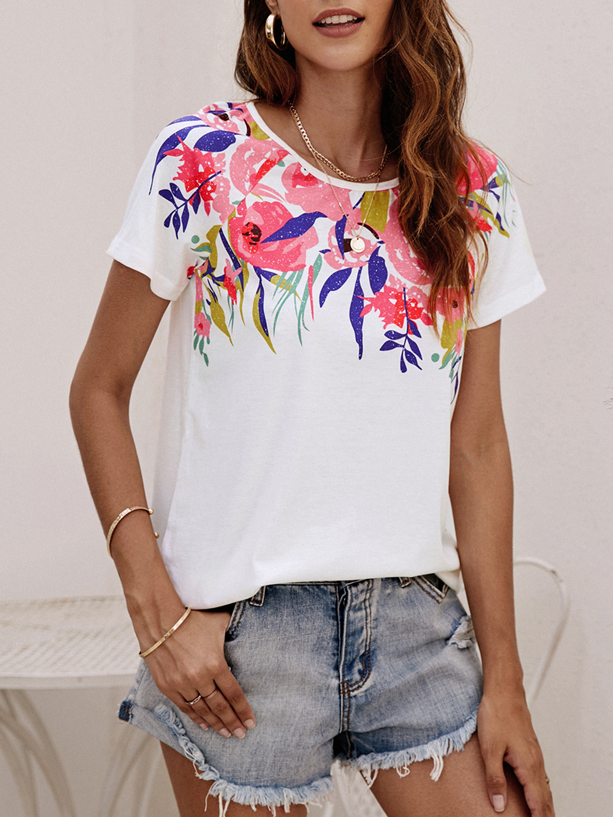 YOINS White Random Floral Print Round Neck Short Sleeves Tee